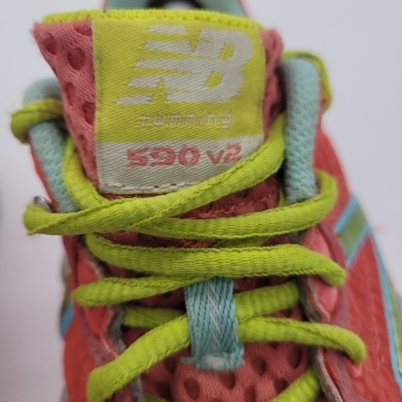 NEW BALANCE 590 V2 Running Shoes Women Size 9D Athletic Sneakers - Picture 15 of 16